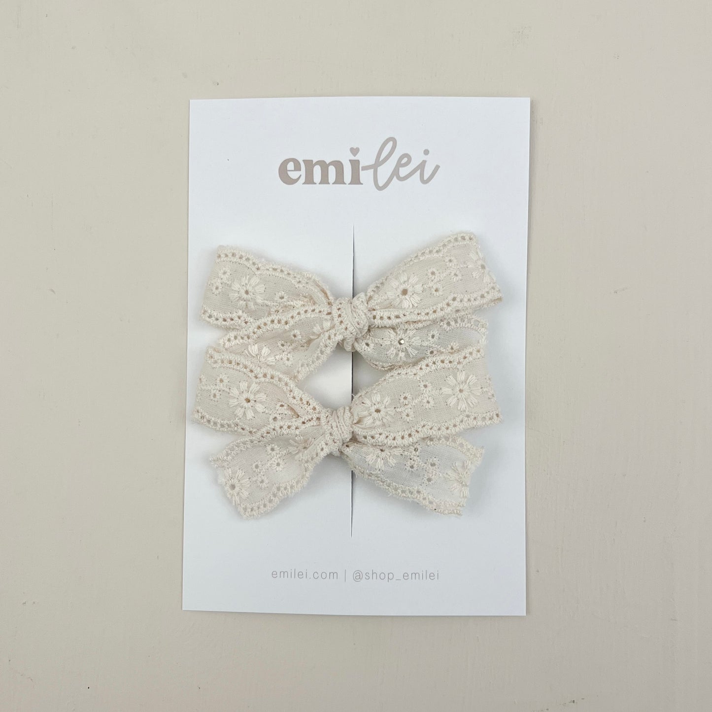 Pigtail Bow Clips - Vintage Cream Lace